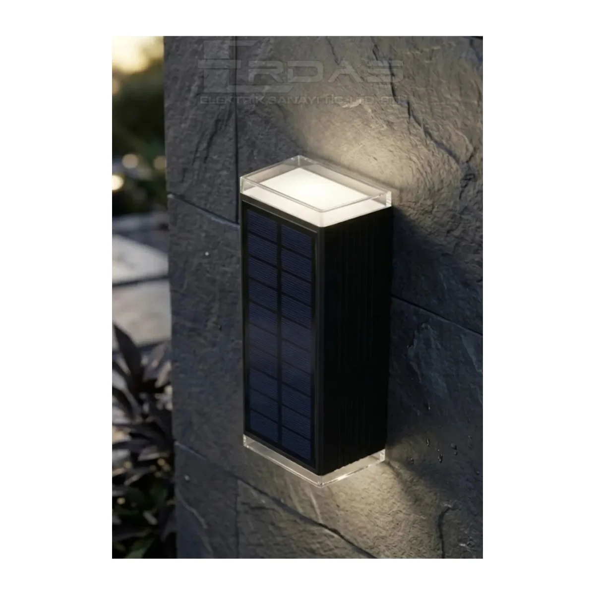 SOLAR LED DUVAR ARMATÜRÜ ÇİFT YÖNLÜ SİYAH GÖVDE 3000K 1W/h - Görsel 2
